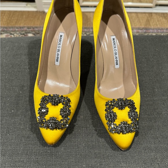 Manolo Blahnik Hangisi Satin Heels - Picture 4 of 9